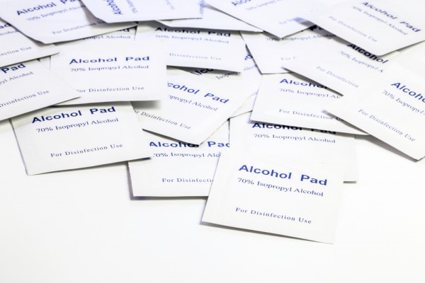 14 Surprising New Uses for Alcohol Pads --  Nurse Approved!