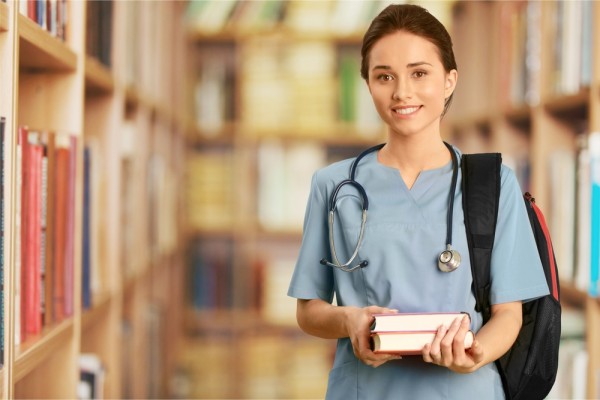 Balancing Studying with a Full Time Job_ 5 Helpful Tips for Nursing Students