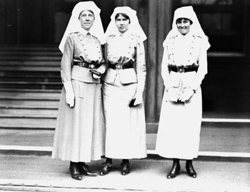 war-nurses